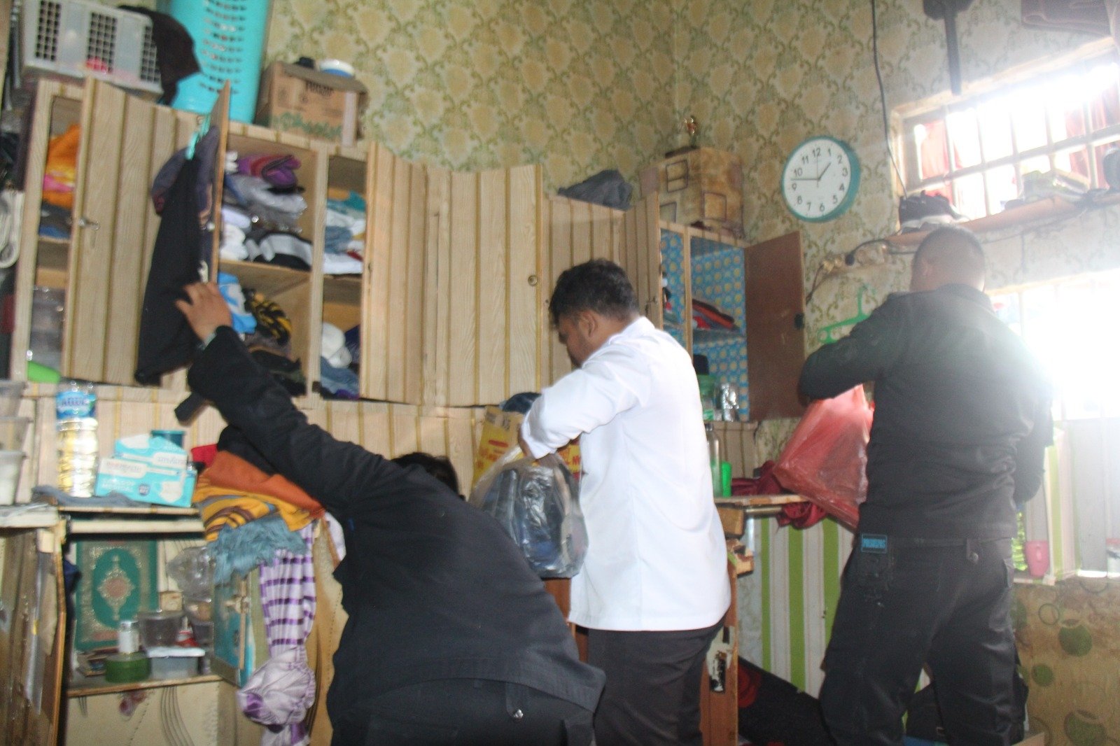 tvmiranda.com | Lapas Kelas IIA Pekanbaru Lakukan Razia Rutin, Pastikan Lingkungan Pemasyarakatan Bebas dari Barang Terlarang tvmiranda.com|Lapas Kelas IIA Pekanbaru Lakukan Razia Rutin, Pastikan Lingkungan Pemasyarakatan Bebas dari Barang Terlarang