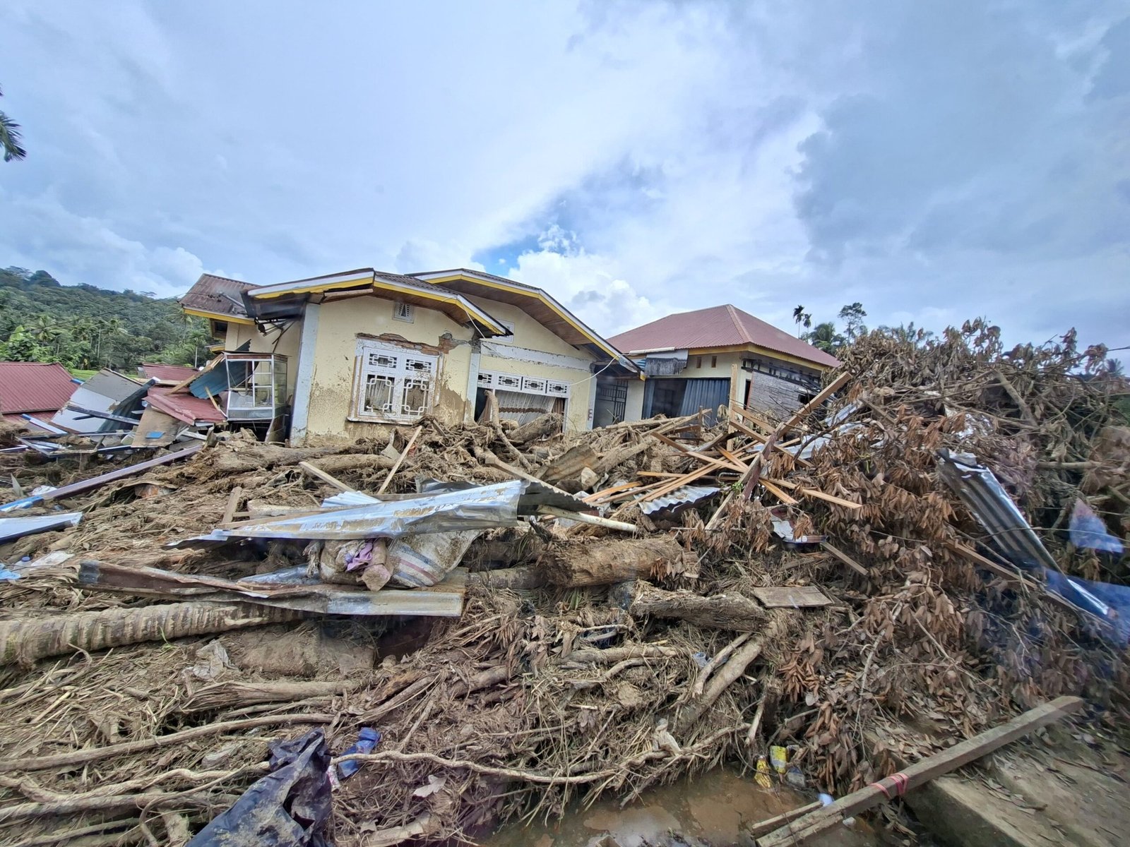 IPEMI  Payakumbuh  Salurkan Bantuan Donasi Untuk Bencana Sumbar