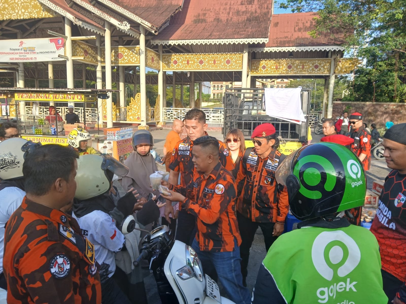 tvmiranda.com | Menebar Berkah di Bulan Suci, KOTI PP Pekanbaru Di Bawah Komando Syafrizal Tampil Humanis