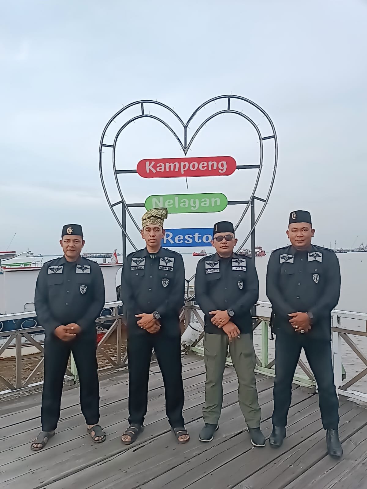 tvmiranda.com | Laskar hulubalang Melayu bersatu ( LHMB ) berharap Perseteruan Iwan Pansa dan Suparman Diselesaikan Secara Damai tvmiranda.com | Laskar hulubalang Melayu bersatu ( LHMB ) berharap Perseteruan Iwan Pansa dan Suparman Diselesaikan Secara Damai