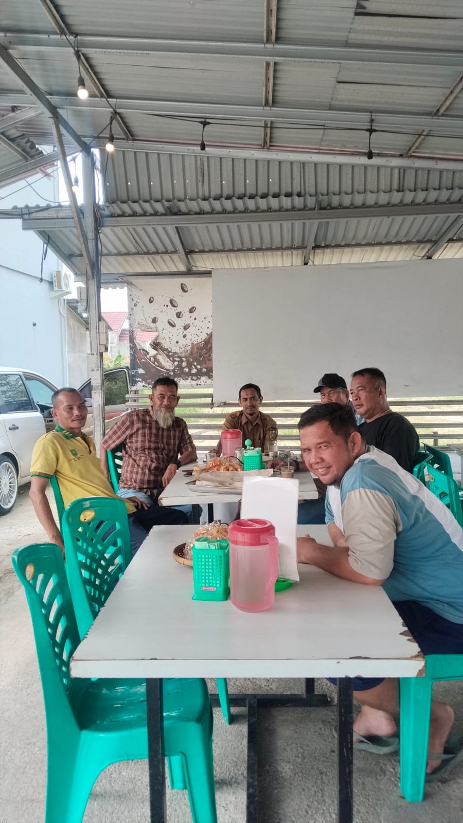 | Silaturahmi dan Koordinasi Bersama Ketua LPM terpilih Kelurahan Perhentian Marpoyan | Silaturahmi dan Koordinasi Bersama Ketua LPM terpilih Kelurahan Perhentian Marpoyan